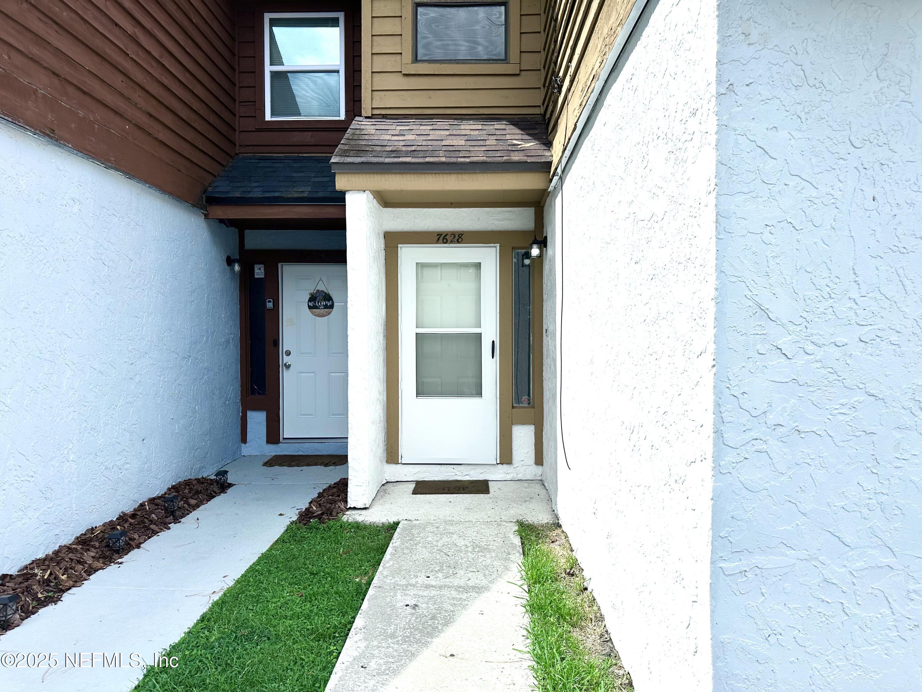 Property Photo:  7628 Jana Lane S  FL 32210 