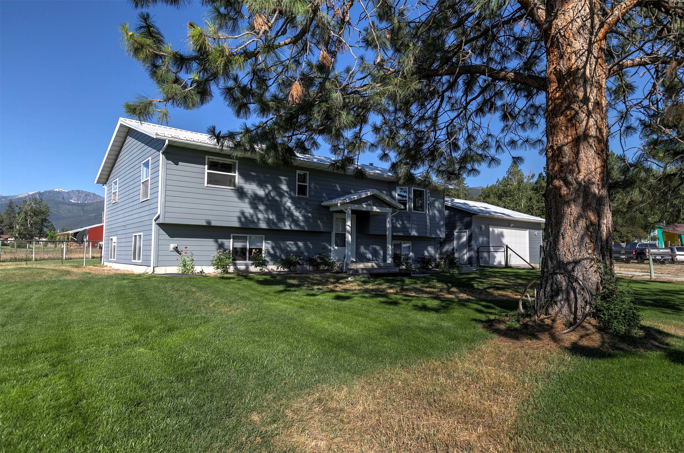 Property Photo: 4927 Hoblitt Lane S MT 59833