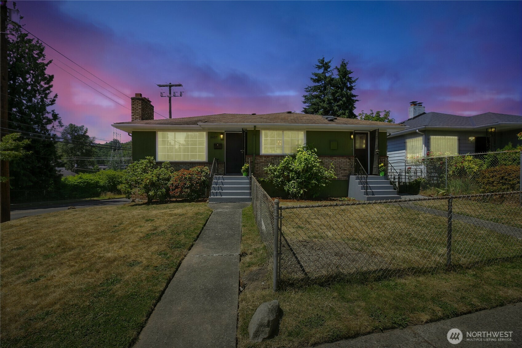 Property Photo:  8457  Renton Avenue S  WA 98118 