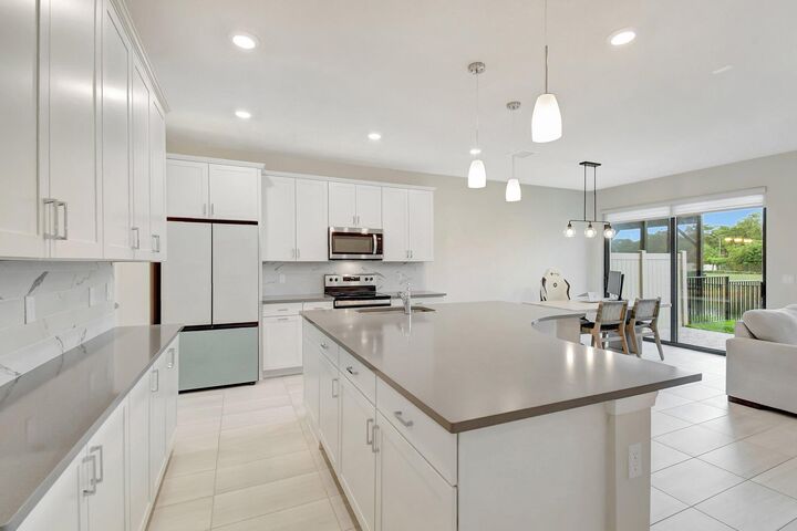 Property Photo: 2138 Appleton Circle S FL 33309
