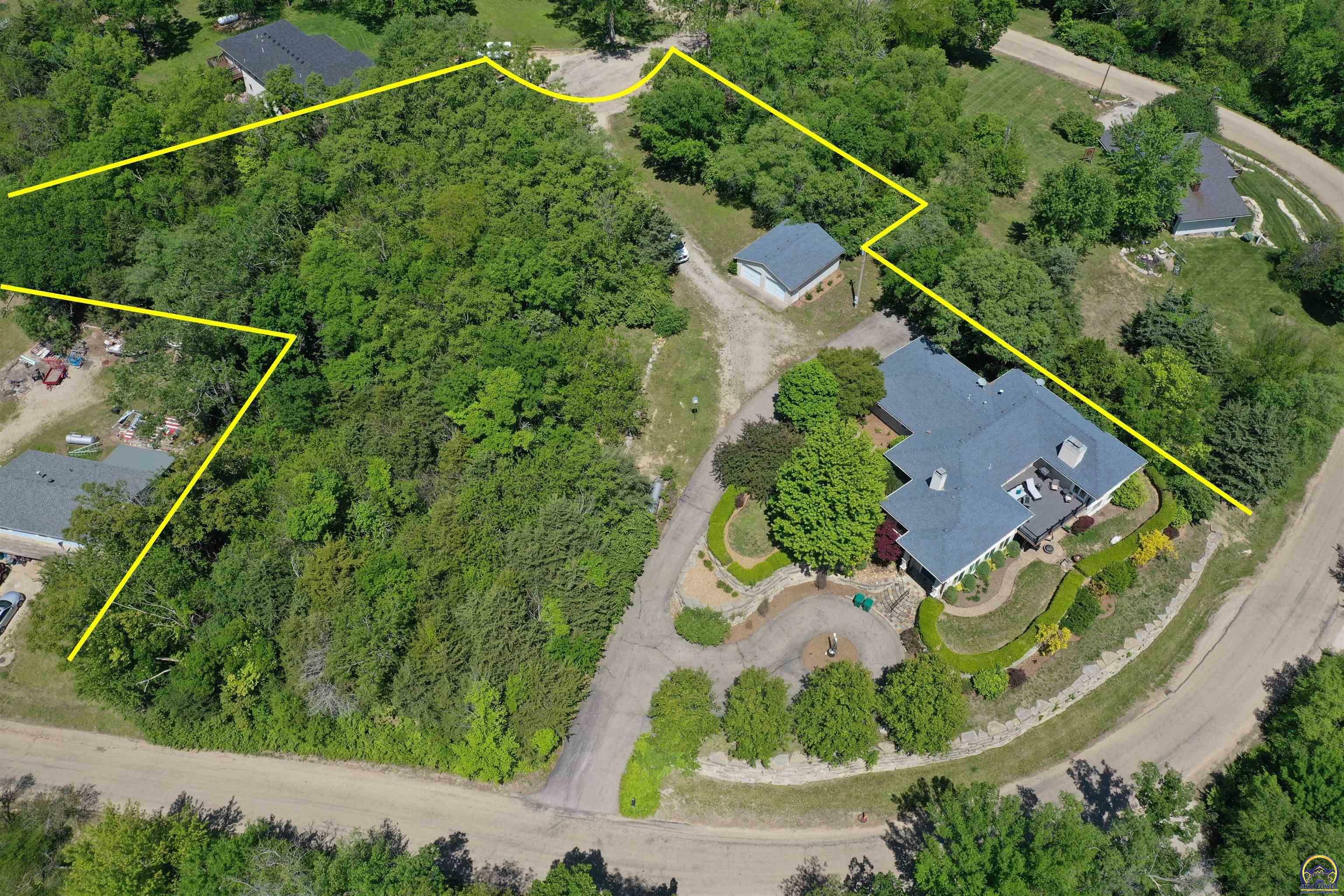 Property Photo:  7680 S Hilldale Rd  KS 66070 