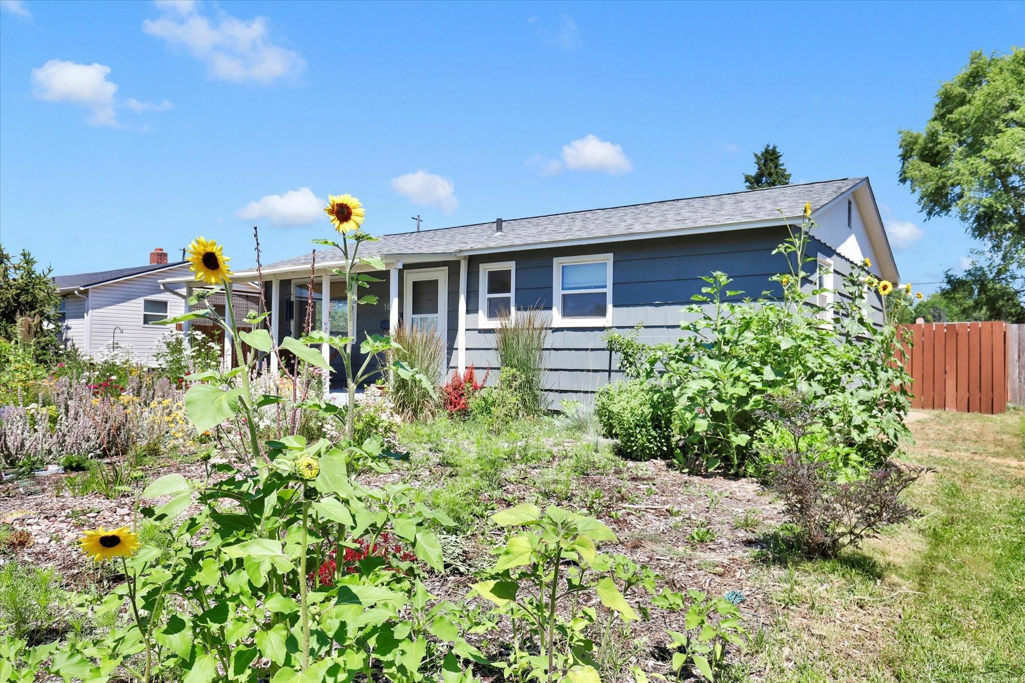 Property Photo: 1611 E Dalke Ave WA 99208