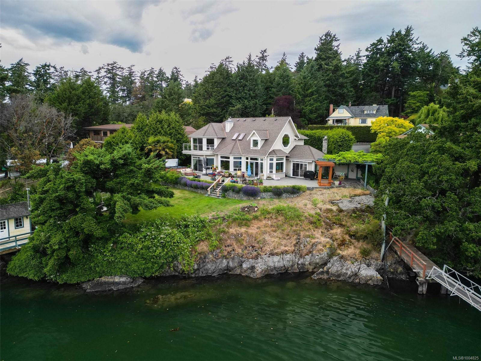 Property Photo: 8 Lighthouse Lane BC V9B 1A6
