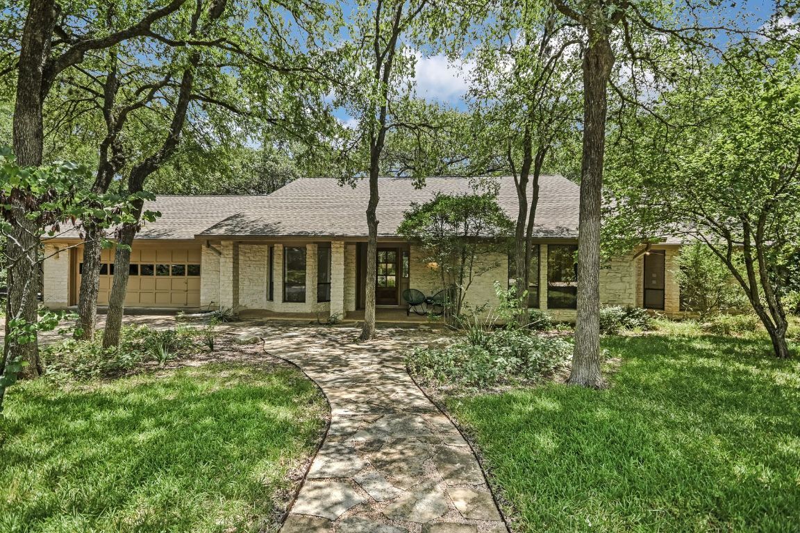 Property Photo: 3119 Eanes Circle TX 78746