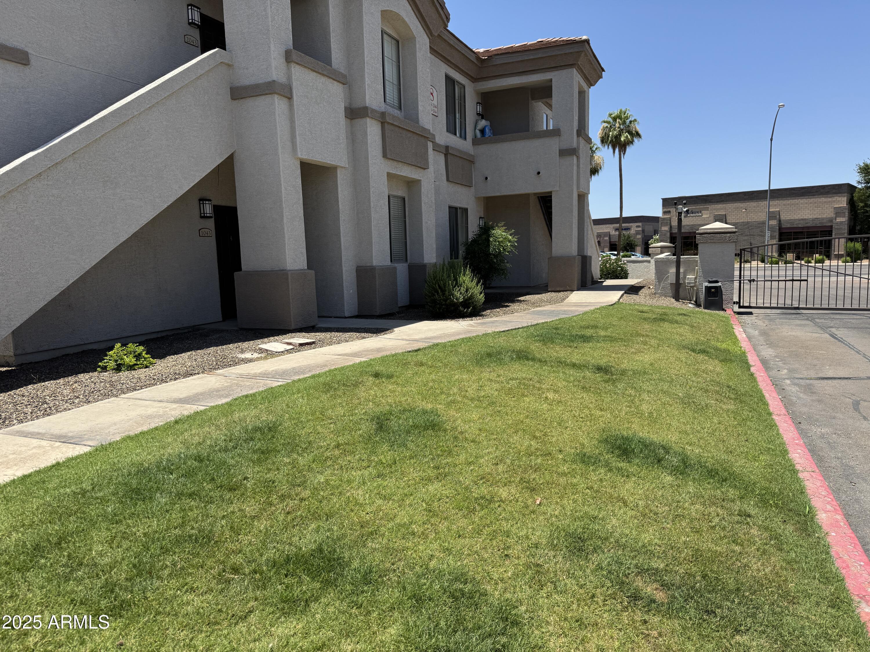 Property Photo: 1941 S Pierpont Drive 1043 AZ 85206