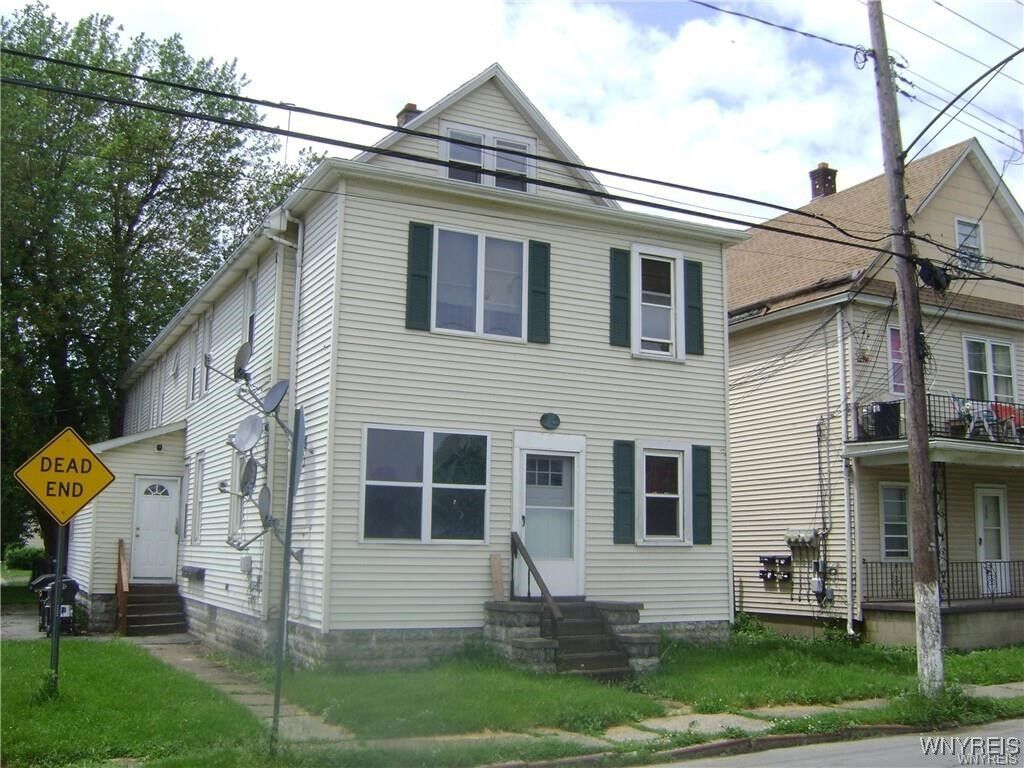 Property Photo:  231 Center Street  NY 14218 