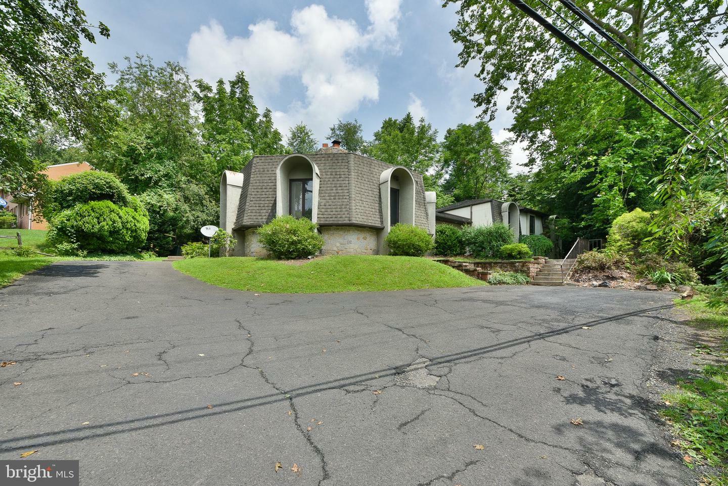 Property Photo: 611 Church Road PA 19027