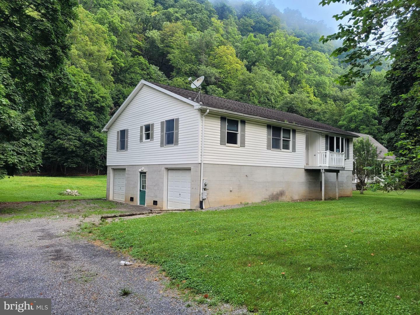 Property Photo: 413 Braddock Street MD 21502