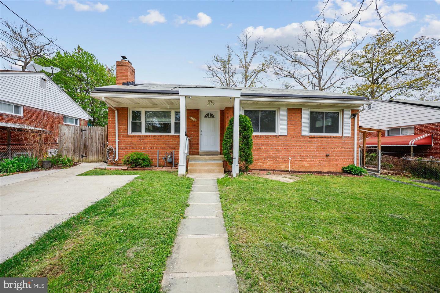 Property Photo: 1108 Chickasaw Drive MD 20903