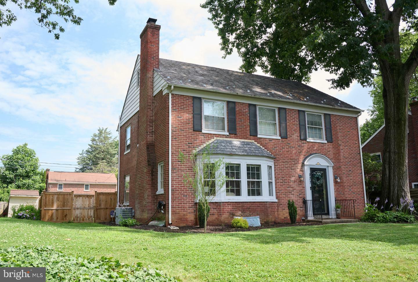 977 Pleasure Road  Lancaster PA 17601 photo