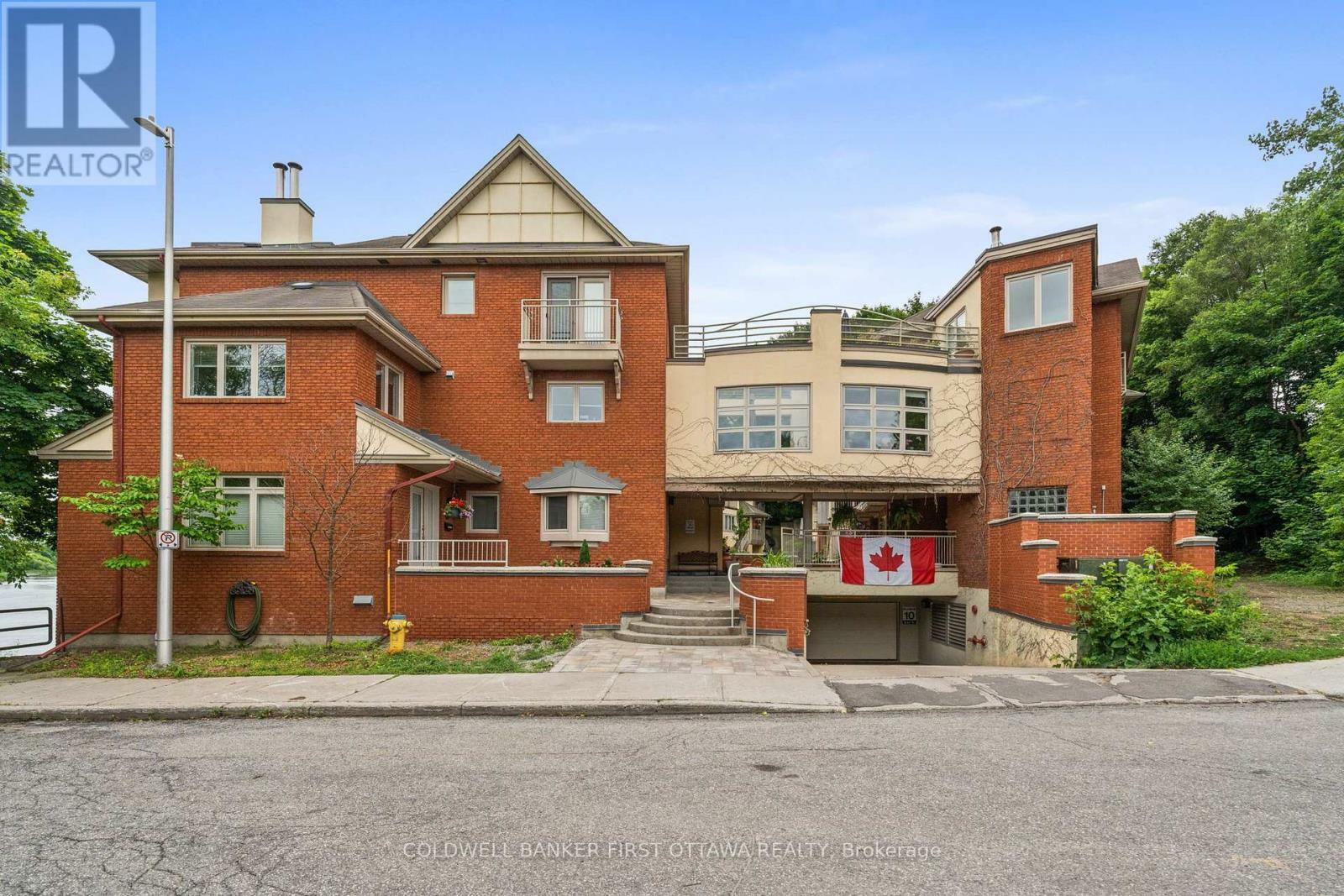 Property Photo: 250 Fountain Place 111F ON K1N 9N7