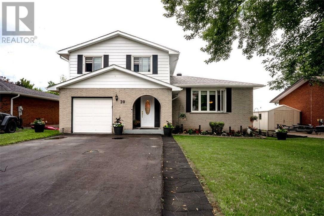 20 Village Crescent  Sudbury ON P3A 4X9 photo
