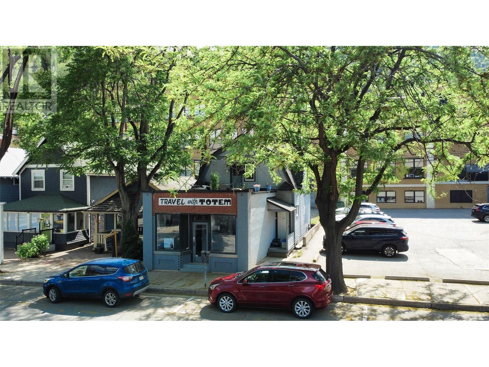Property Photo: 1560 Bay Avenue BC V1R 4B3