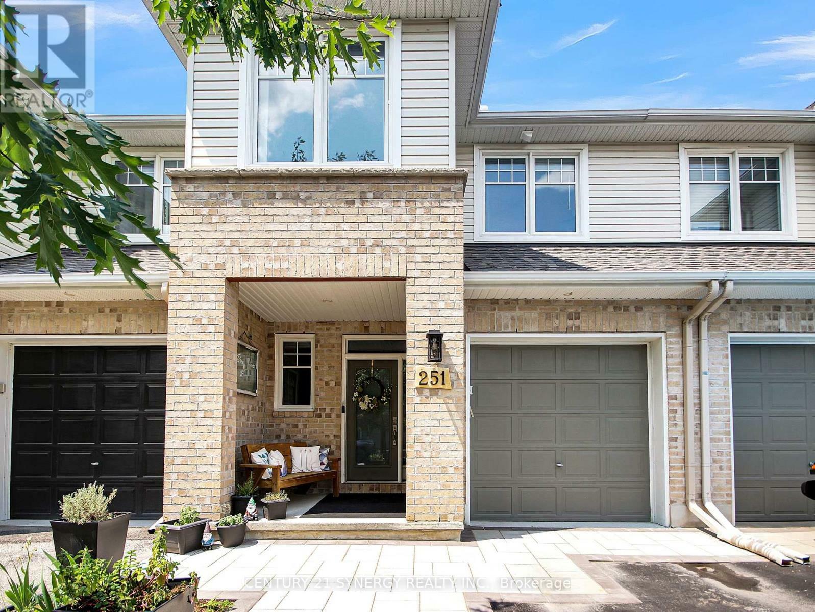 251 Mojave Crescent  Ottawa ON K2S 0H6 photo