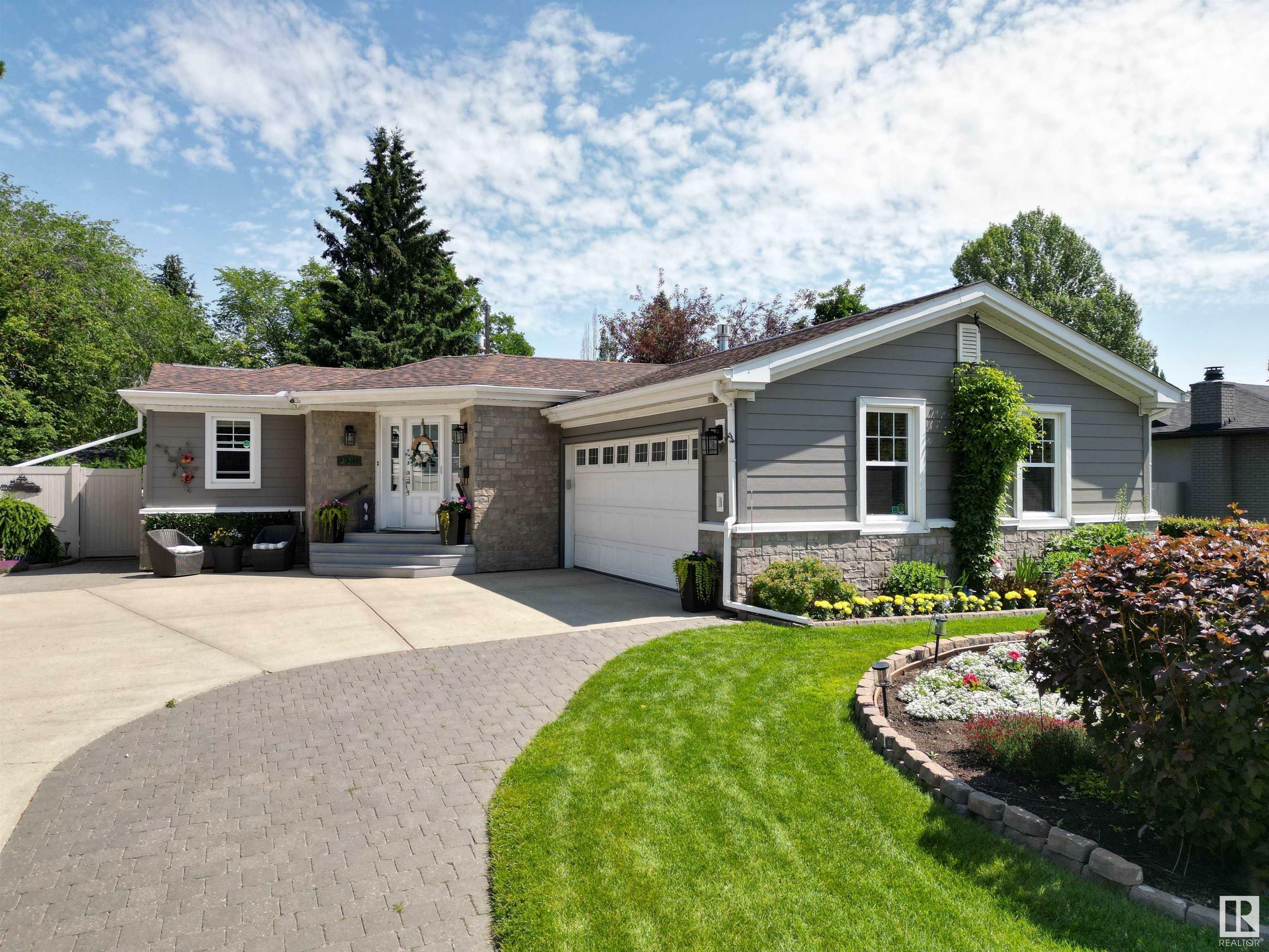 157 Laurier Drive NW  Edmonton AB T5R 2P9 photo