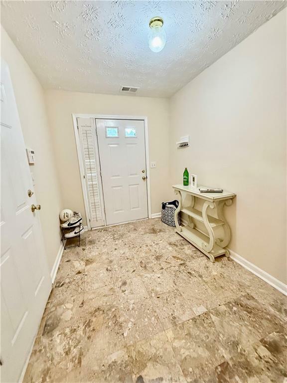 Property Photo: 5346 Pinnacle Peak Lane GA 30071