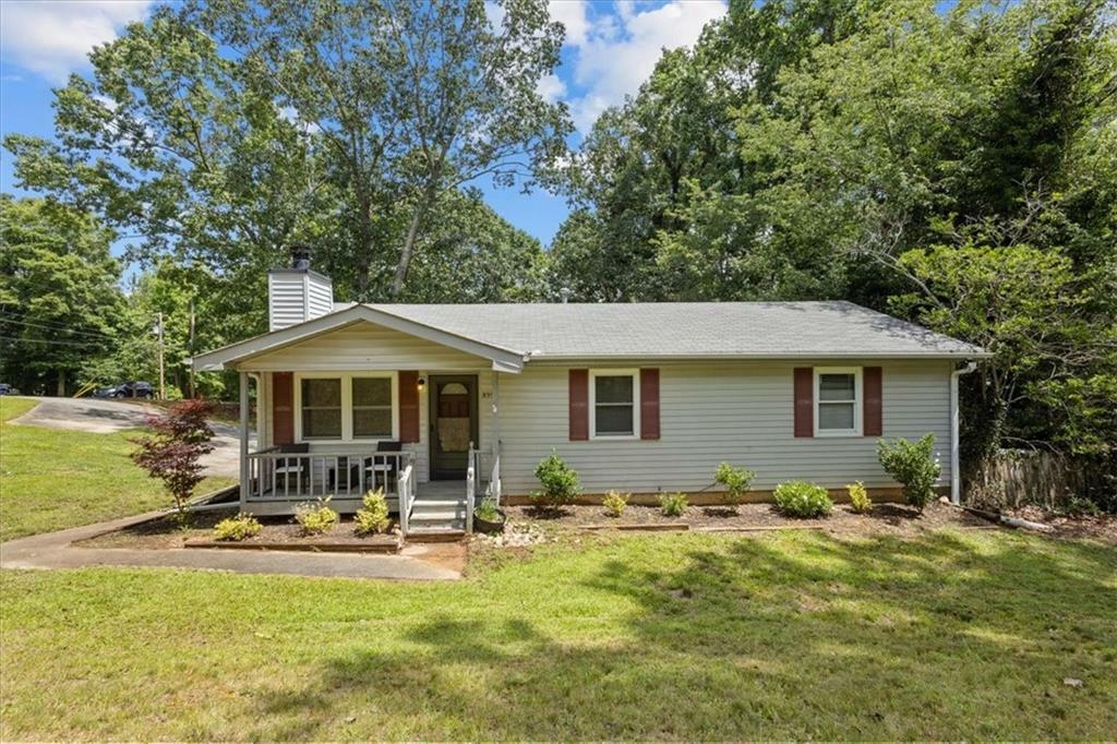 Property Photo: 8990 Tweeddale Drive GA 30187