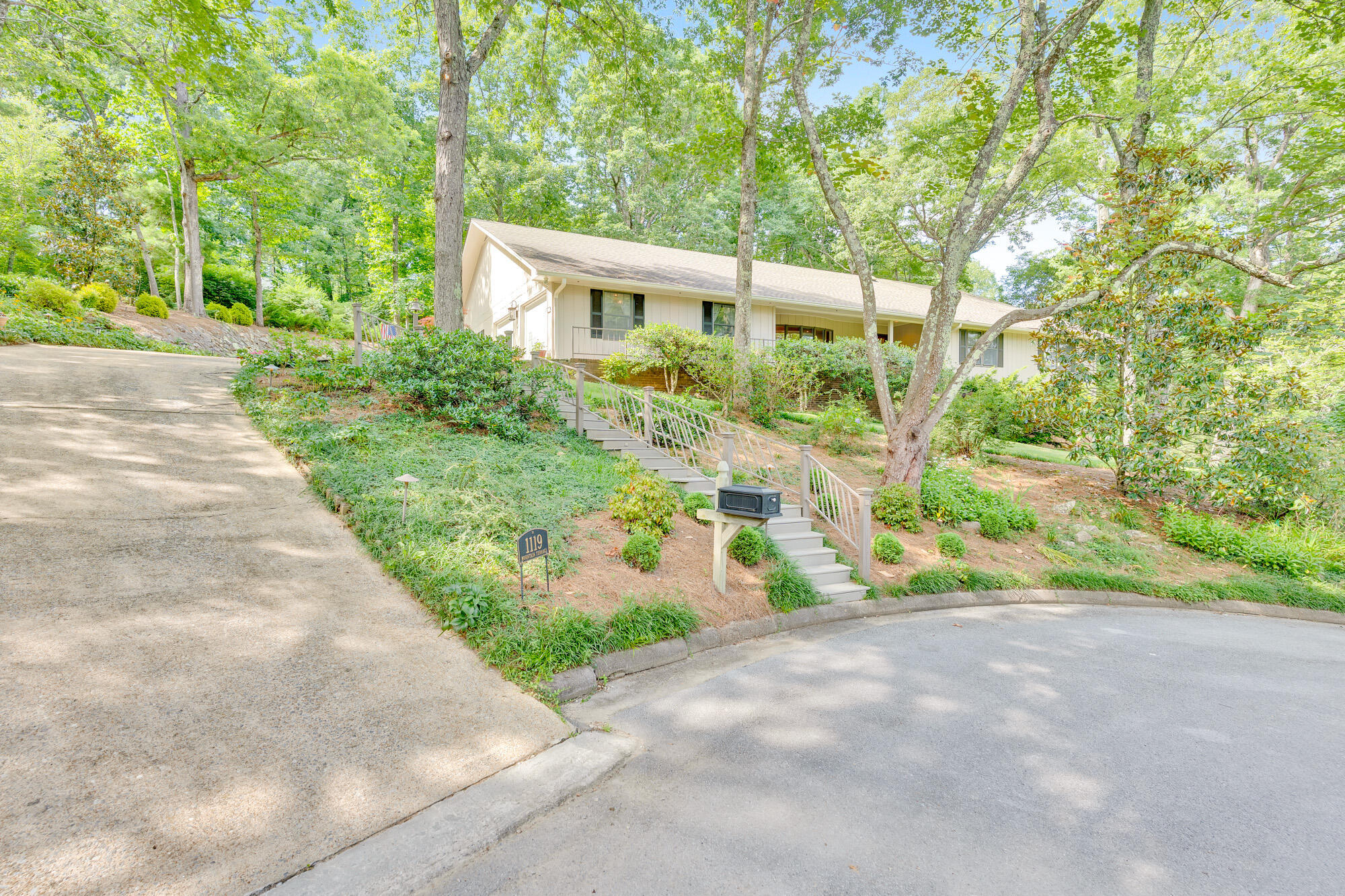 1119 Mountain Terrace  Lookout Mountain GA 30750 photo