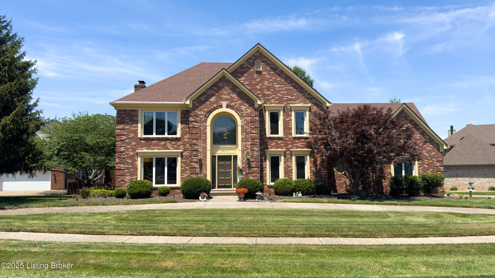 Property Photo:  7201 Wood Briar Rd  KY 40241 