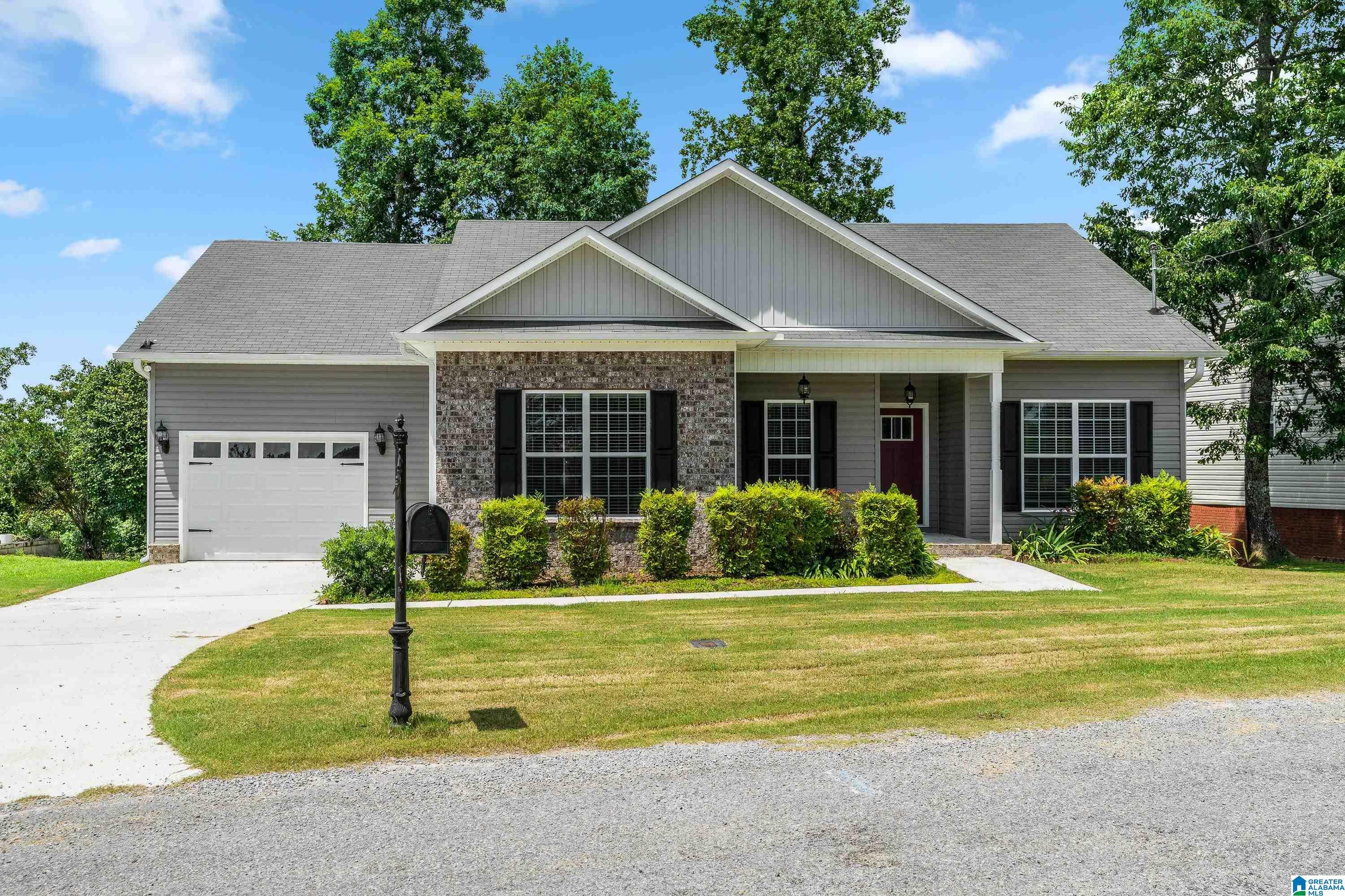 1594 Overlook Point  Warrior AL 35180 photo
