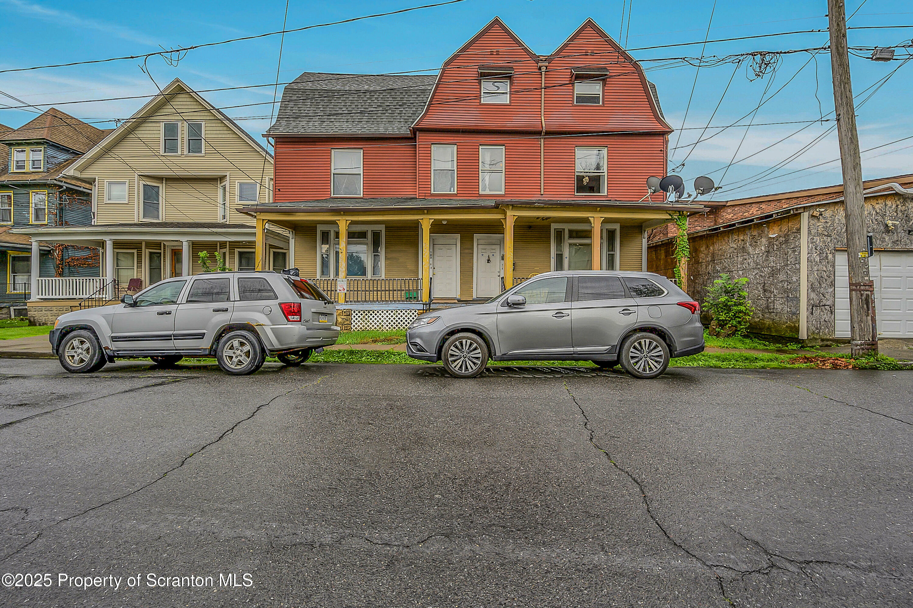 Property Photo: 167 S Hyde Park Avenue PA 18504