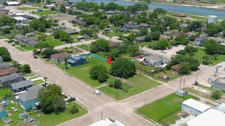 Property Photo:  00 W Broad Street  TX 77541 