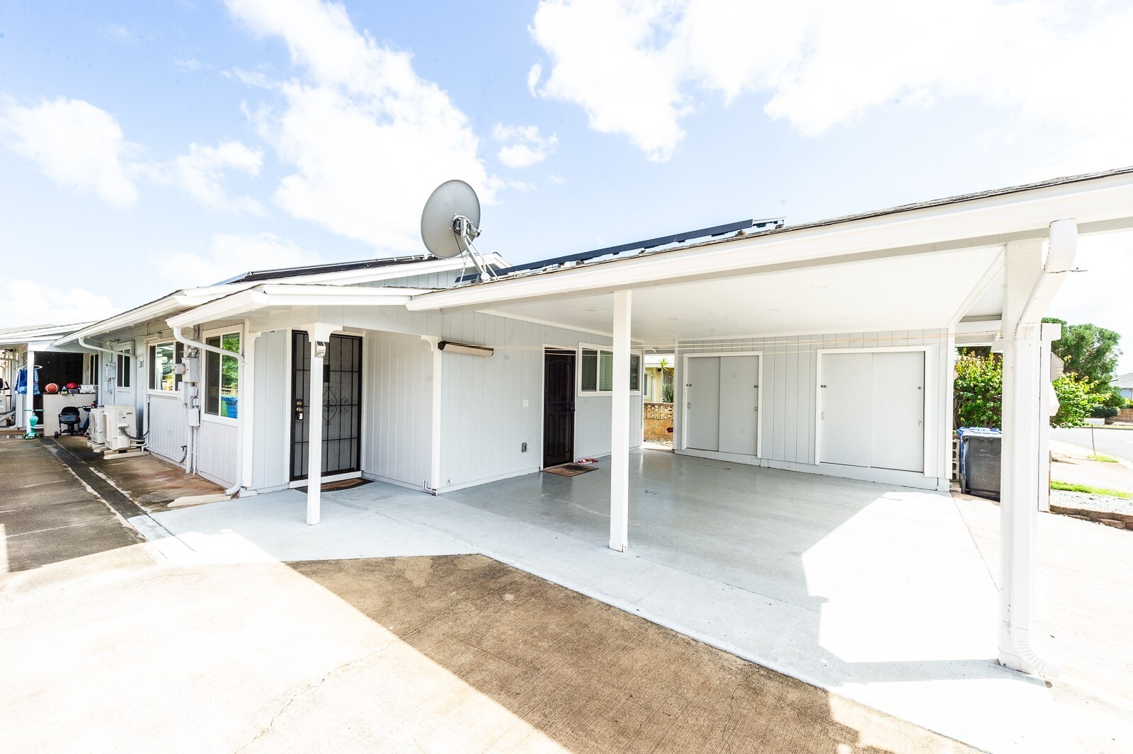 Property Photo: 94-725 Kumau Place HI 96797