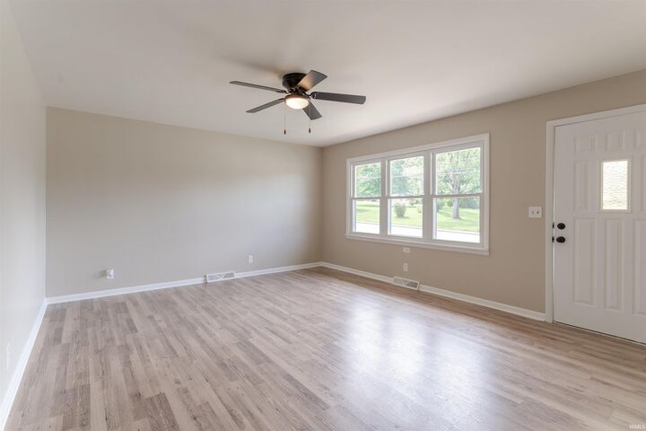 Property Photo: 902 Maxville Road IN 47601