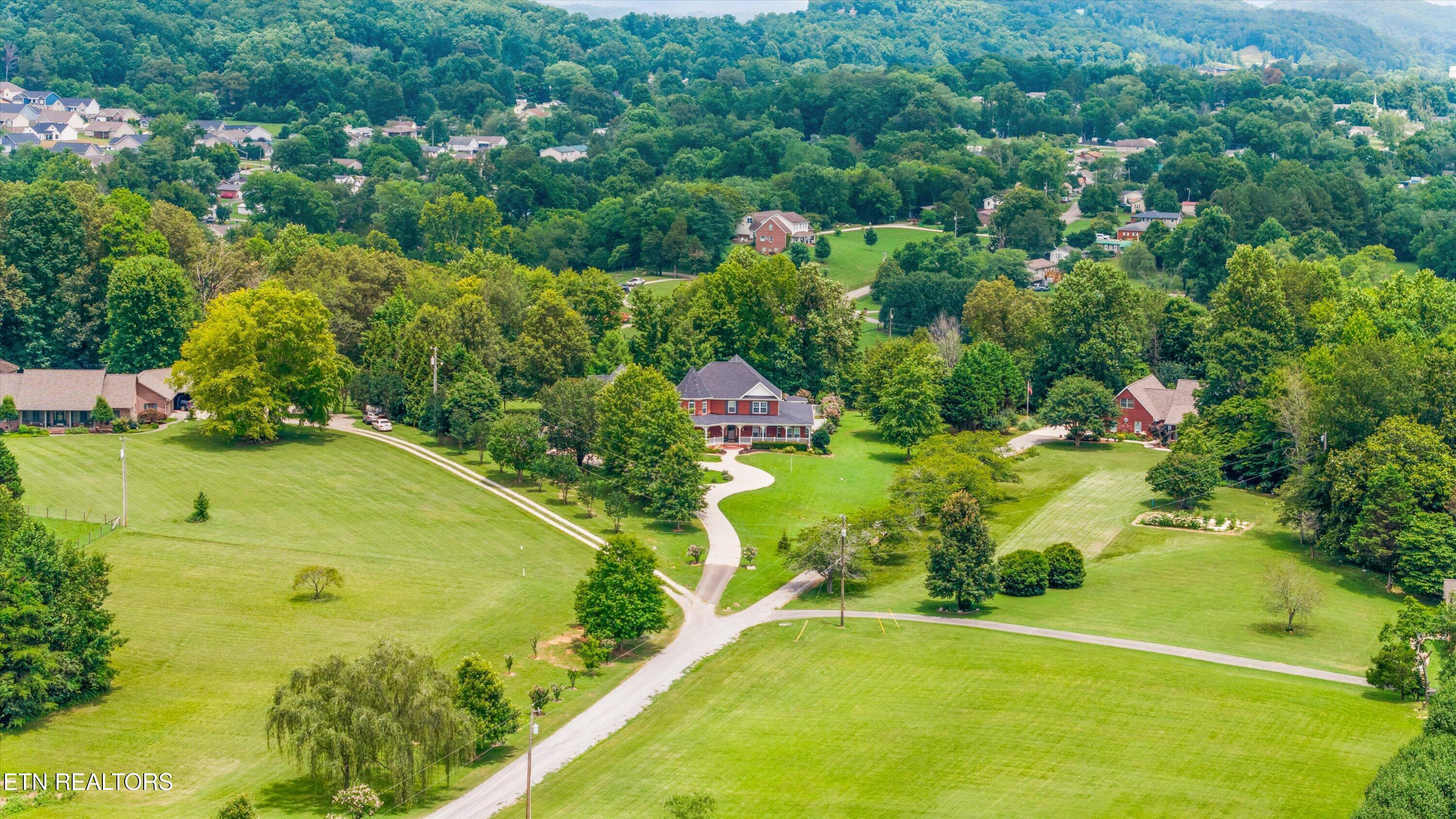 Property Photo: 132 David Rd TN 37716