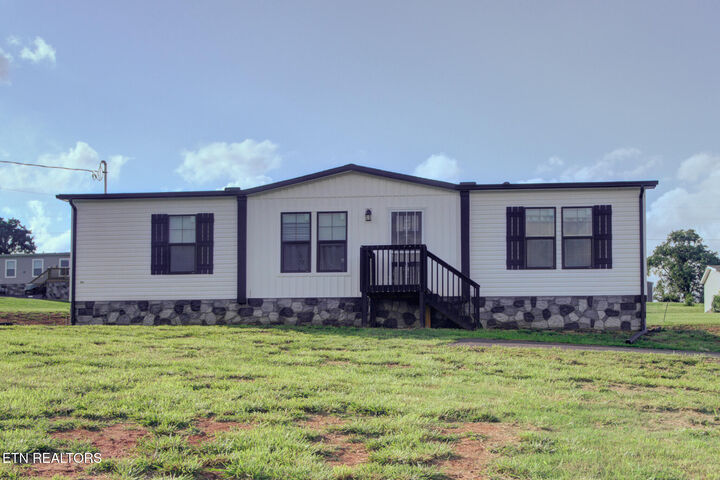 Property Photo:  153 Schertz Lane  TN 37861