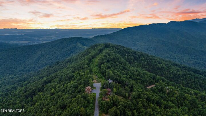 Property Photo: 5 Shell Mountain Rd TN 37876