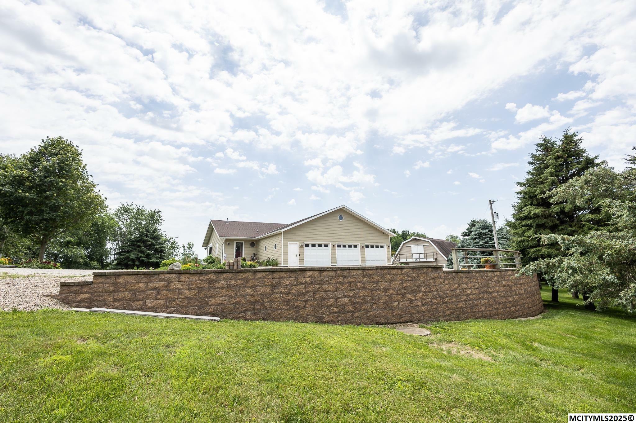 Property Photo:  4055A 235th St  IA 50428 