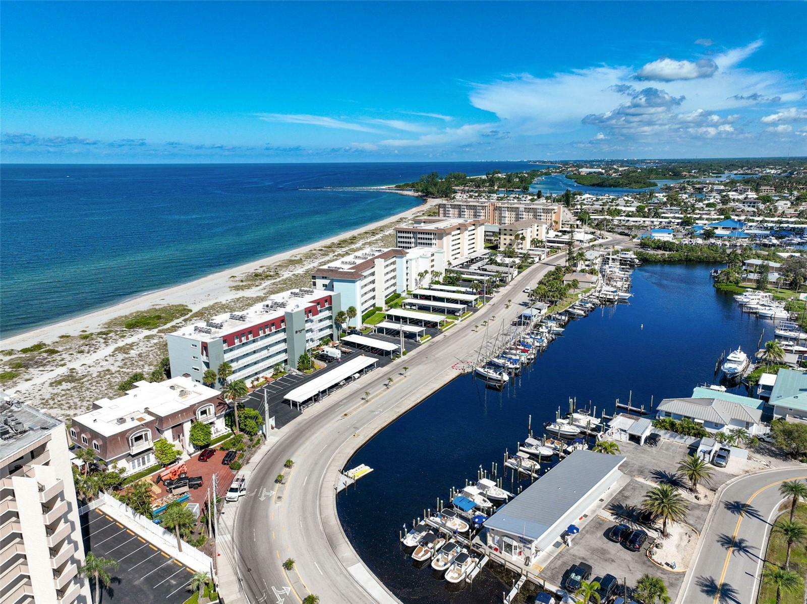 Property Photo: 950 Tarpon Center Drive 305 FL 34285