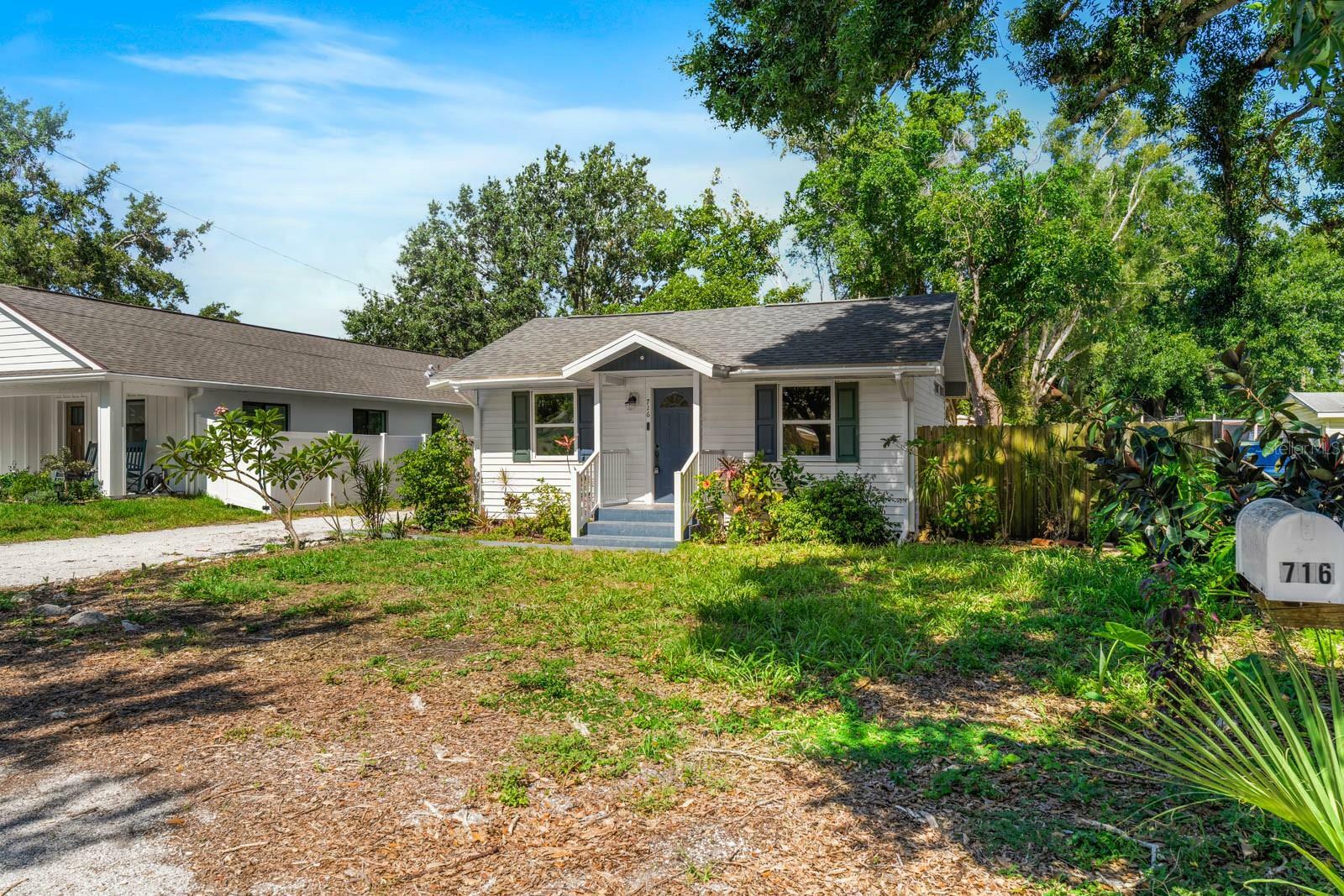 Property Photo: 716 35th Street W FL 34205
