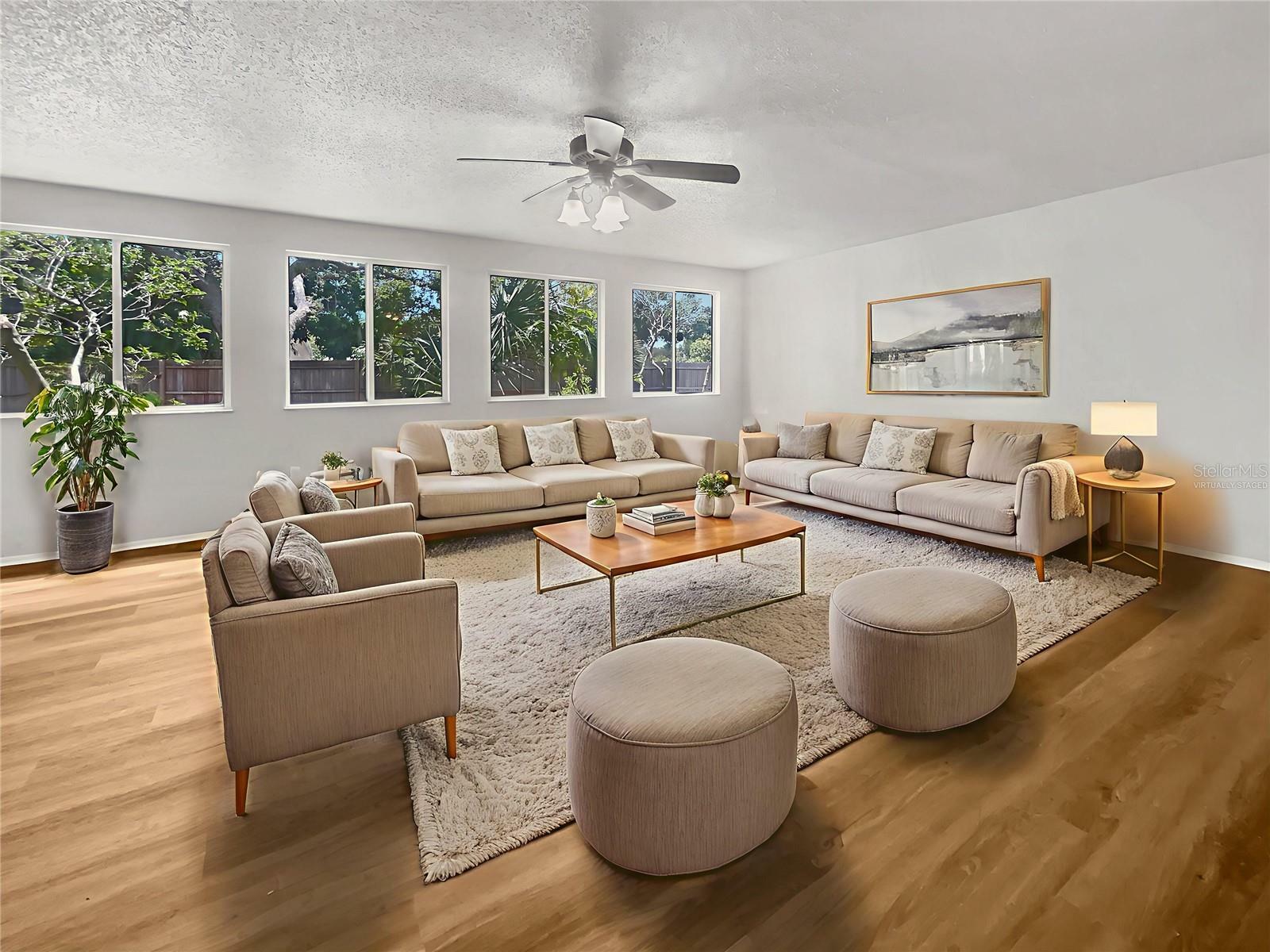 Property Photo: 2908 Lockwood Meadows Boulevard FL 34234