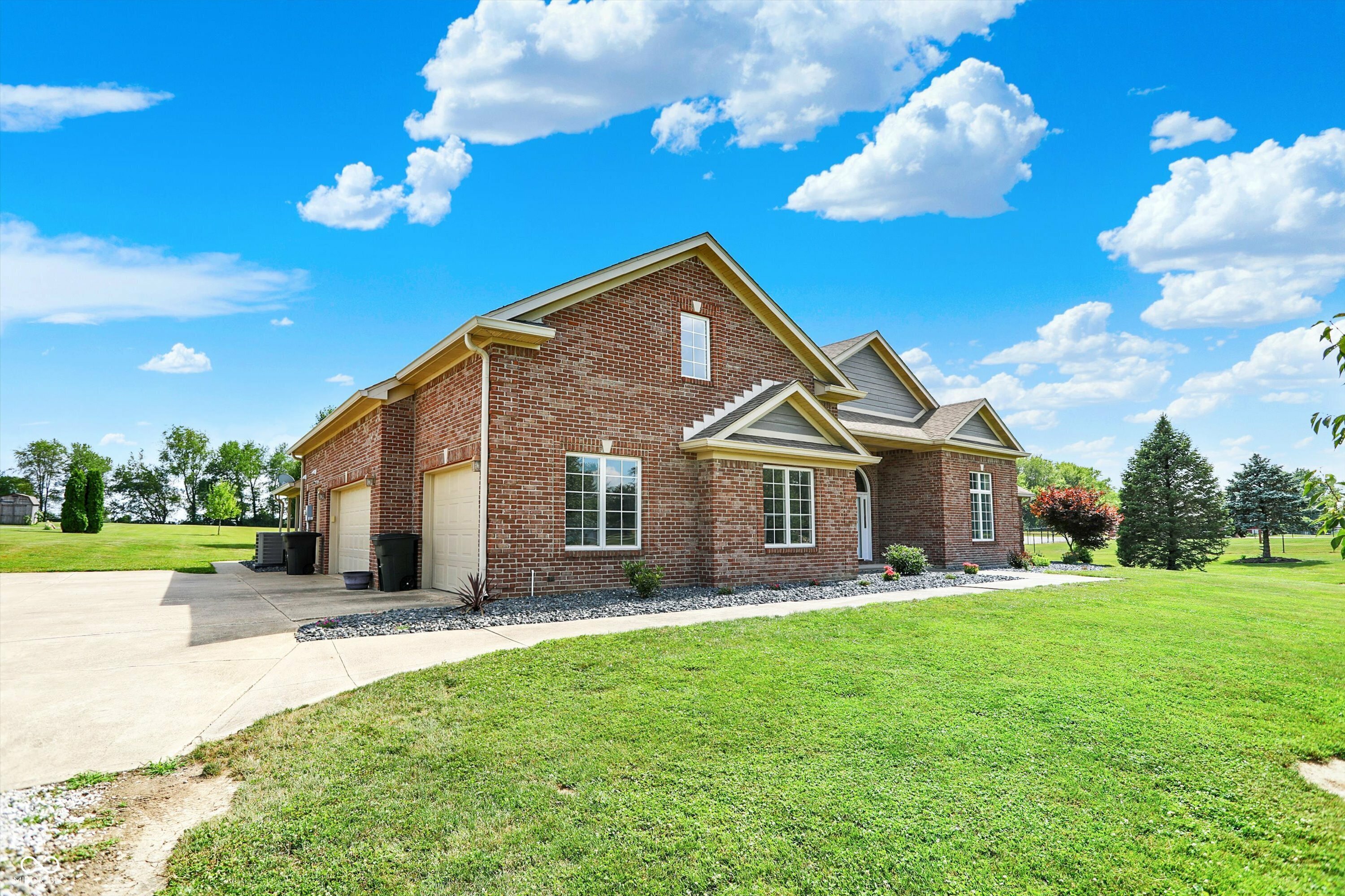 Property Photo: 421 Lowry Street IN 46147