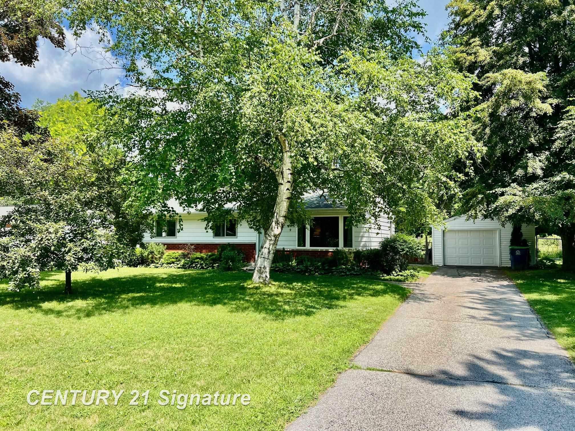 Property Photo: 4840 Clunie Street MI 48638