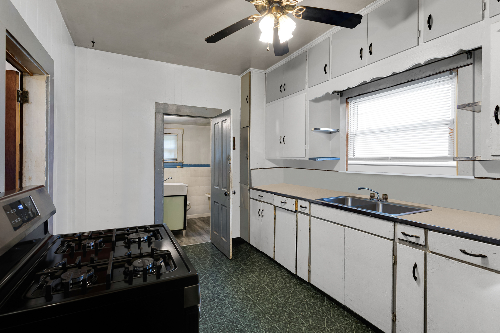 Property Photo: 520 Sherman Street IL 61832