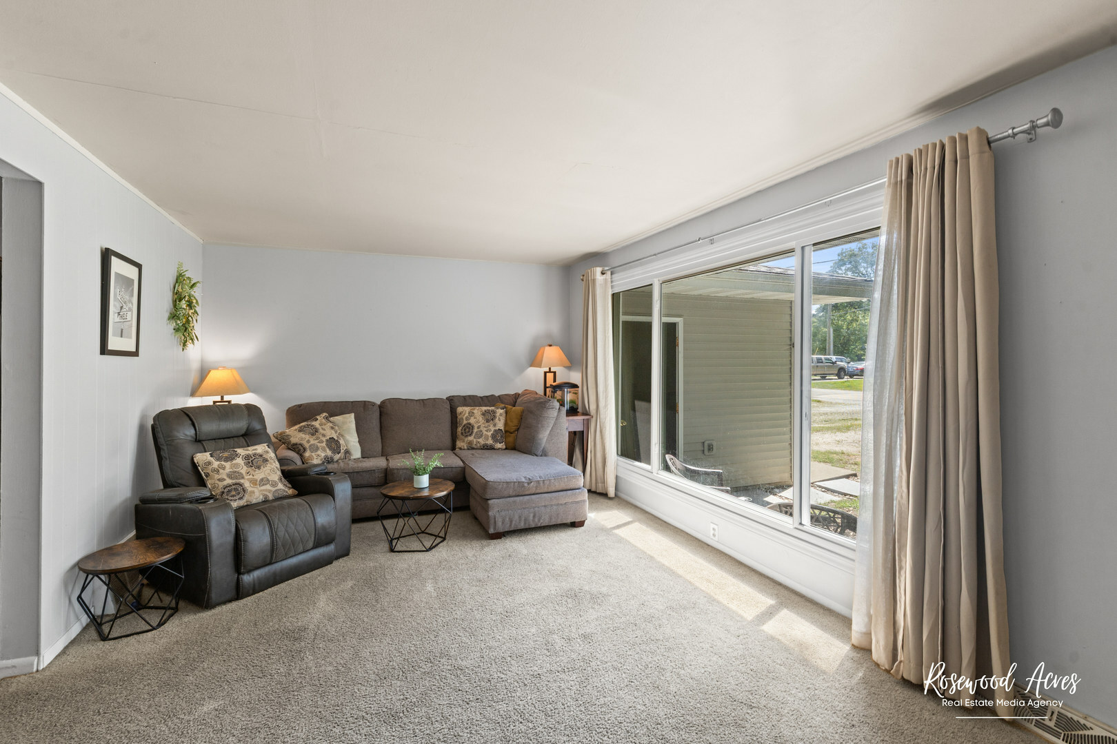 Property Photo: 77 N Bates Avenue IL 60901