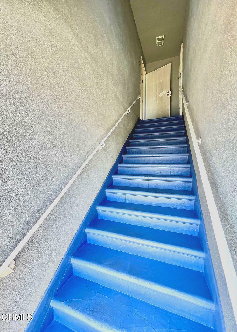 Property Photo: 6211 10th Avenue 10 CA 90043