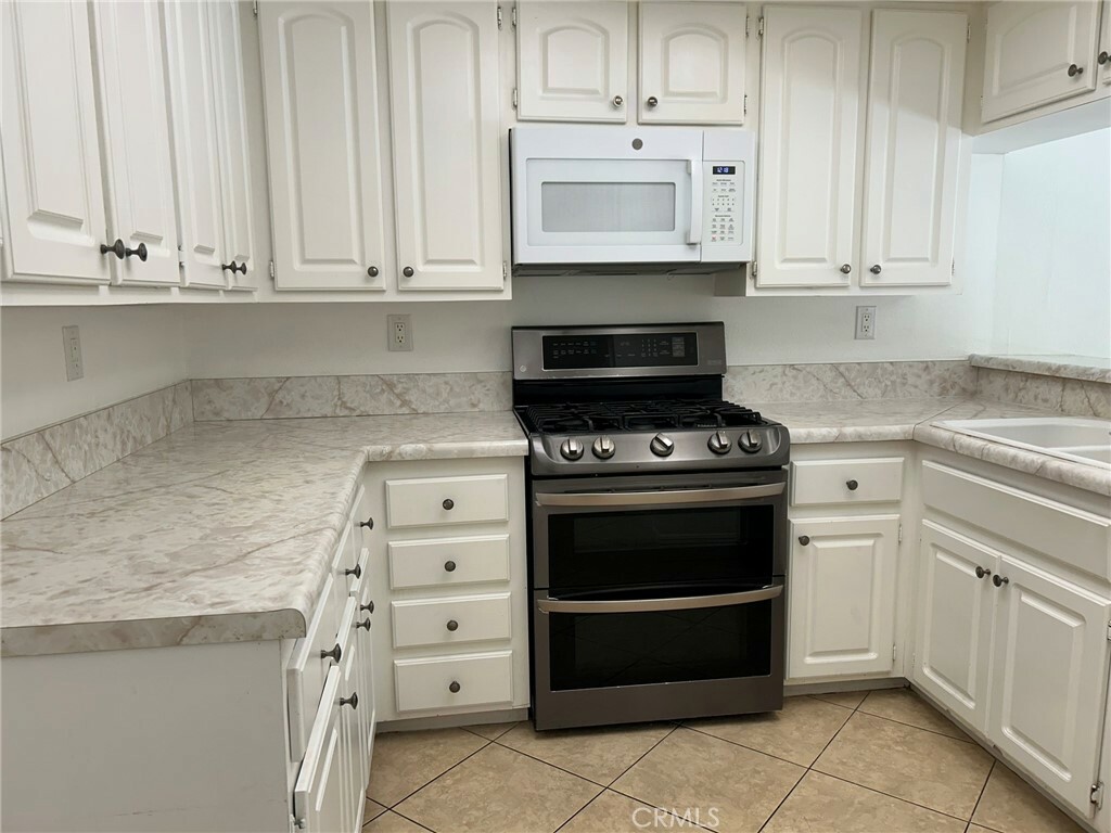 Property Photo: 3481 Paseo Flamenco CA 92672