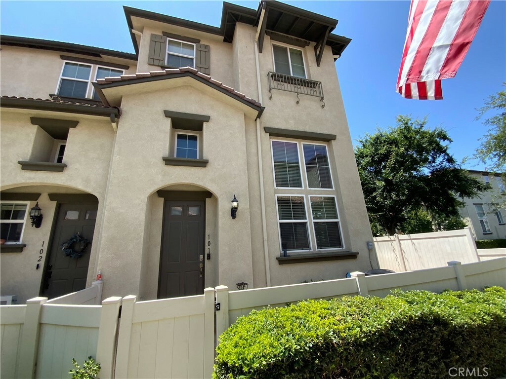 Property Photo: 33640 Willow Haven Lane 101 CA 92563