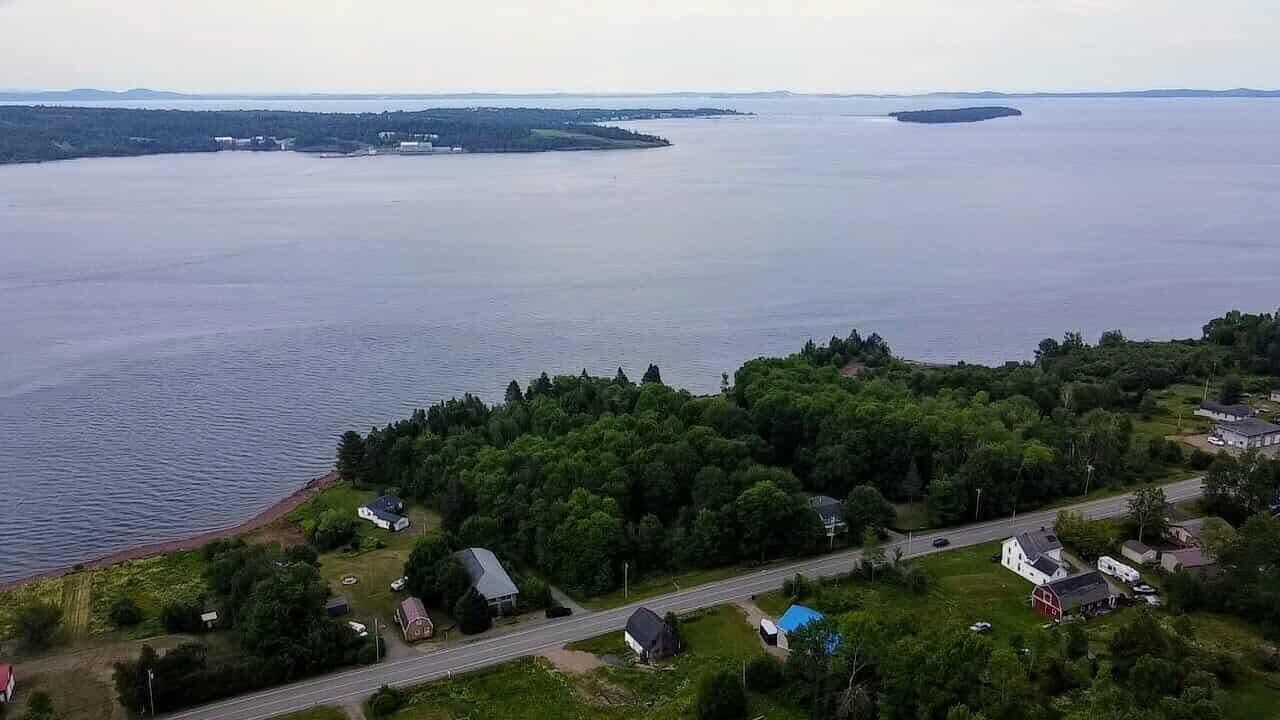 Property Photo:  631 US Rt 1  ME 04671