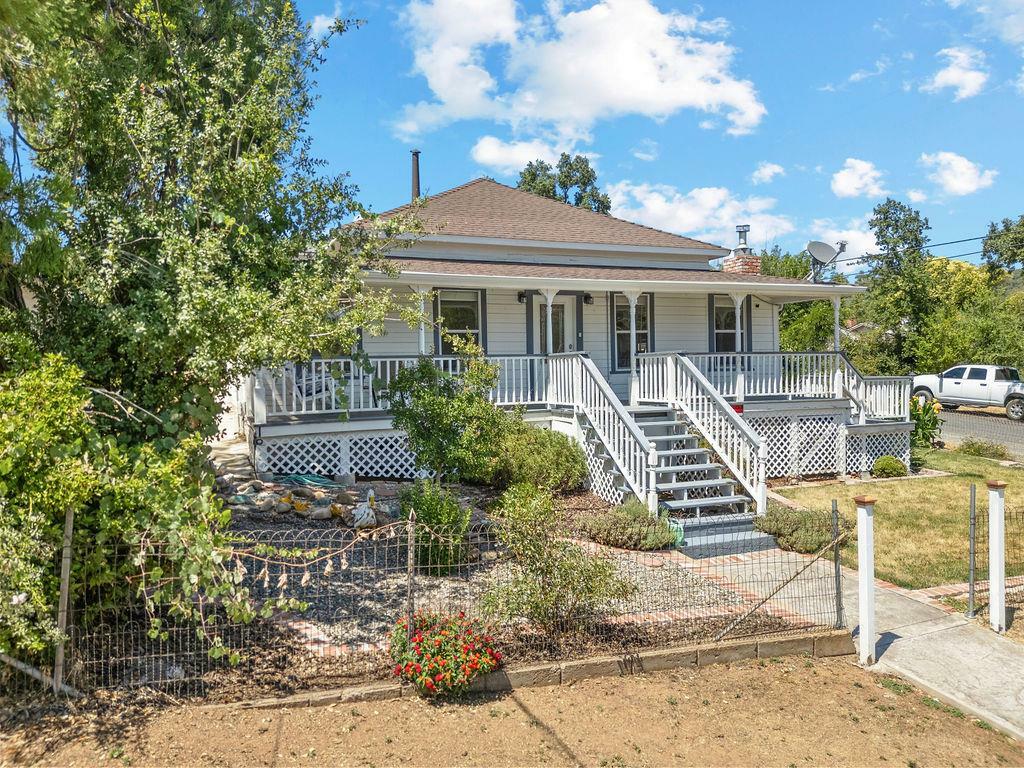 Property Photo: 18110 4th Avenue CA 95327