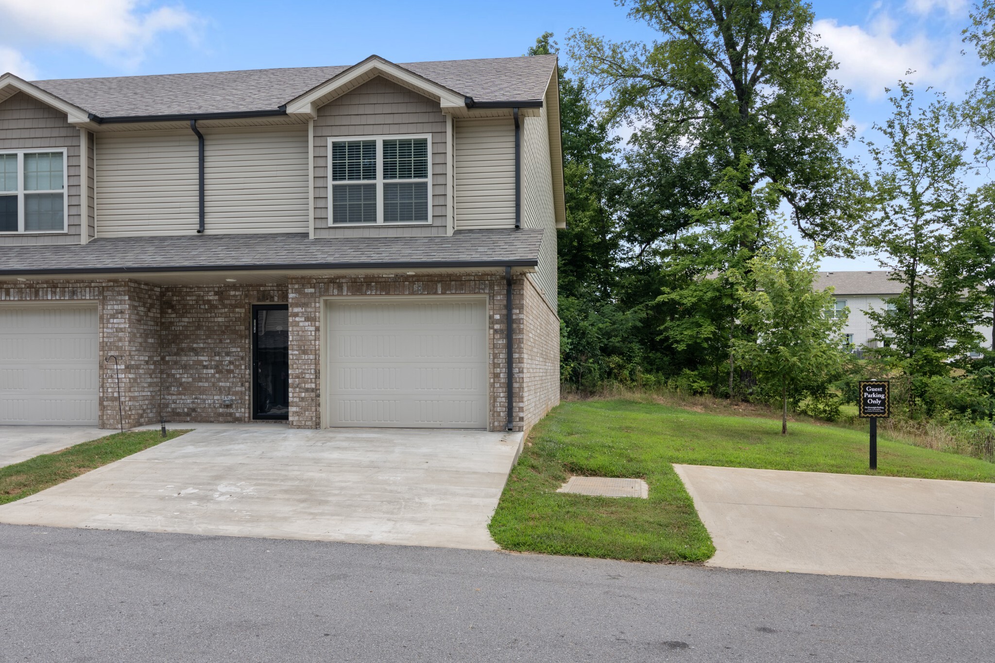 Property Photo: 135 Country Ln 304 TN 37043