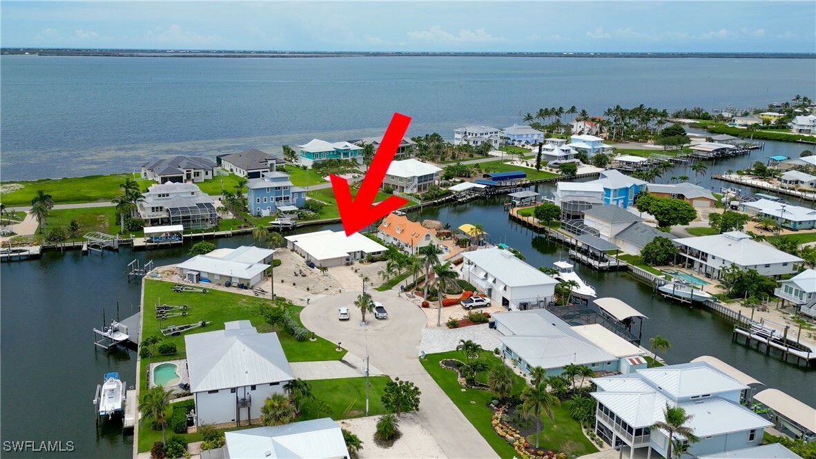 Property Photo: 2277 Sapodilla Lane FL 33956