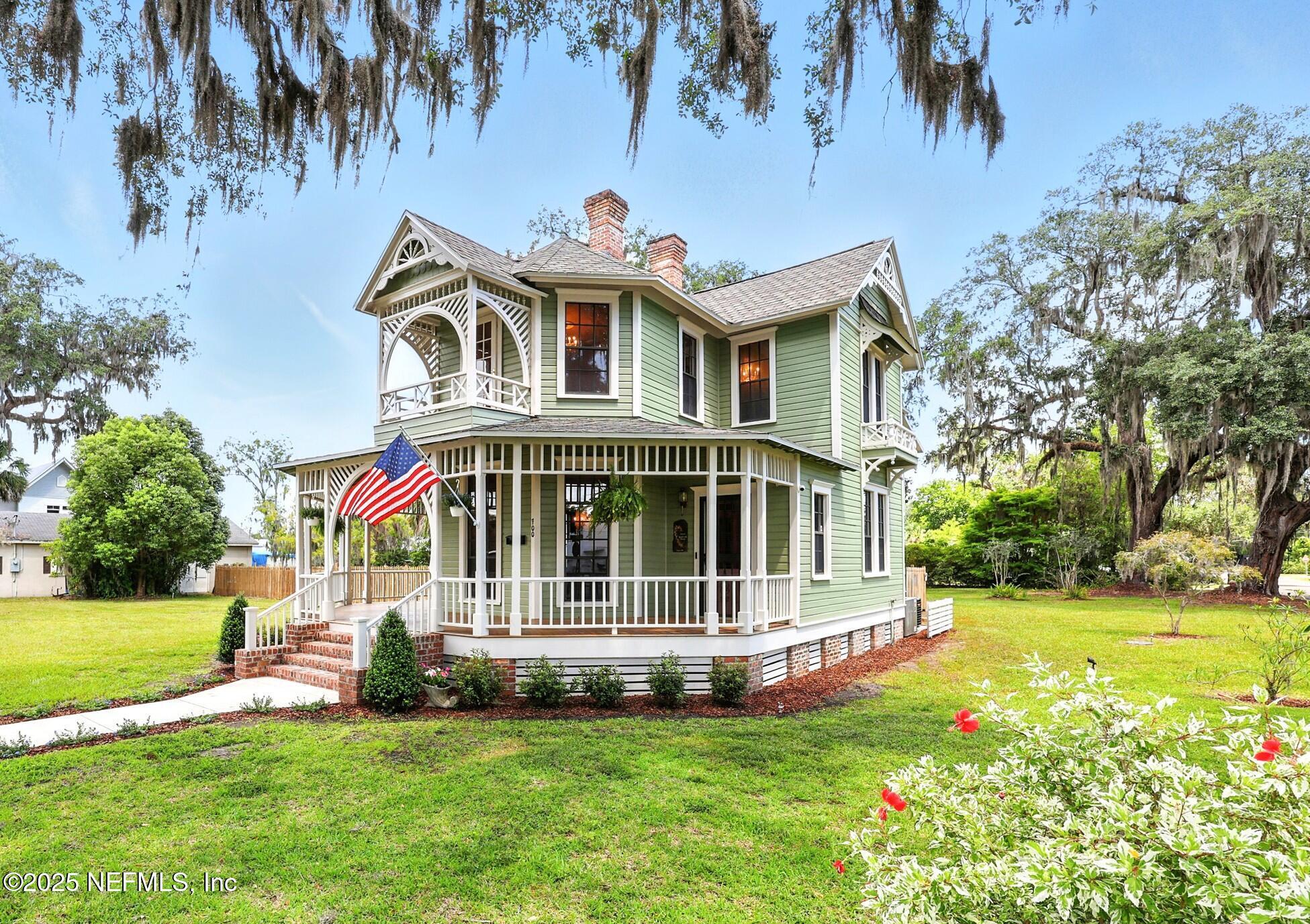 Property Photo: 700 Walnut Street FL 32043