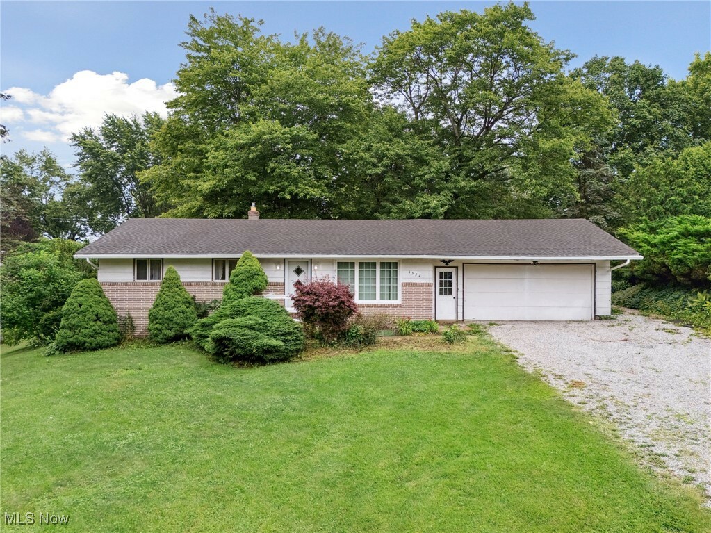 Property Photo: 4524 Sherer Avenue SW OH 44706