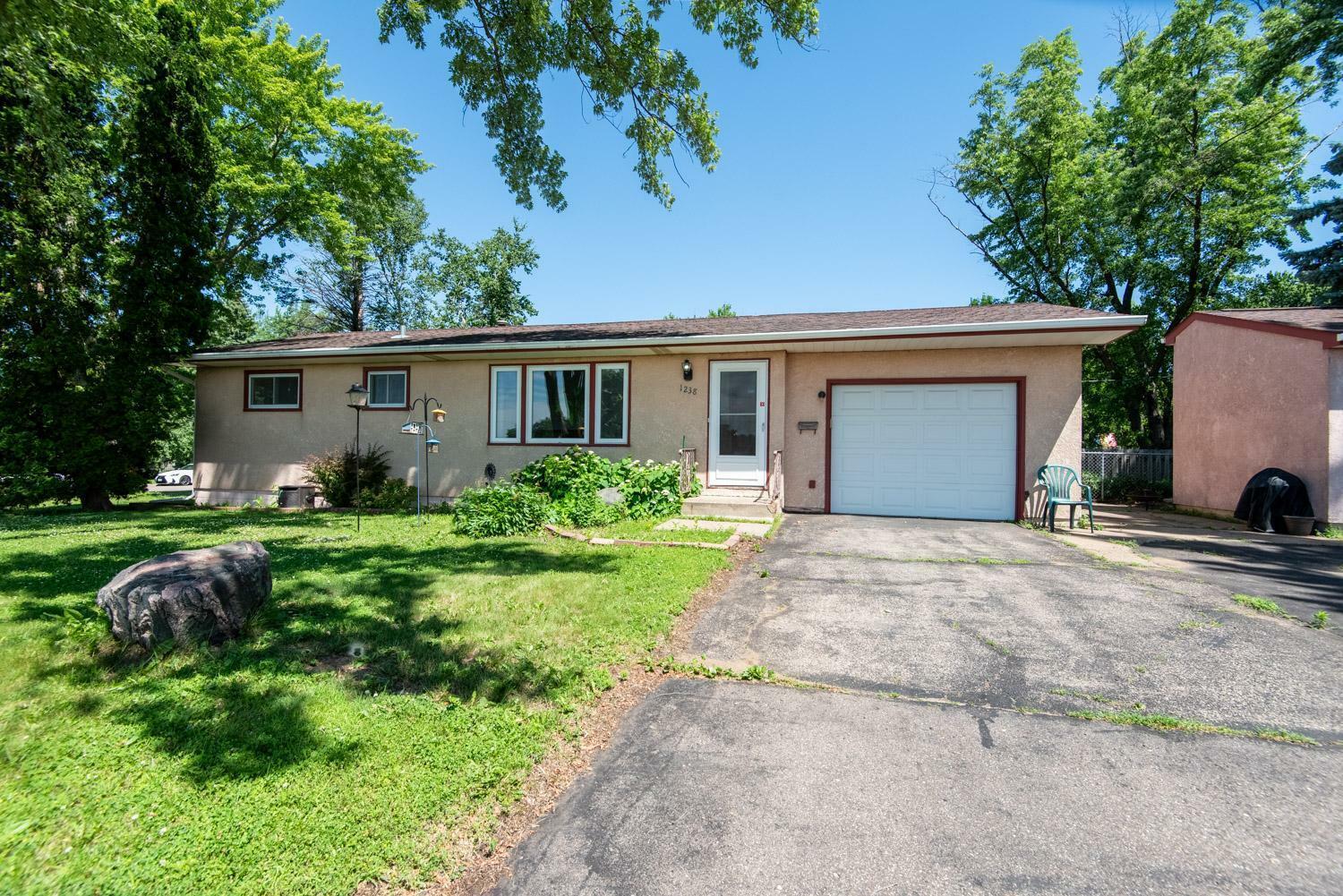 Property Photo: 1238 Laurel Avenue MN 55071