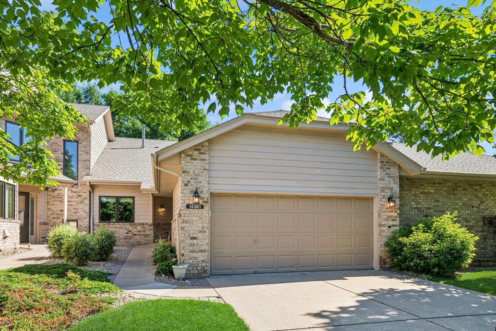 Property Photo:  14361 Embassy Way  MN 55124 